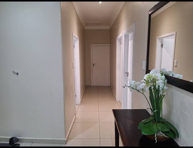 4 BEDROOM FREESTANDING FOR SALE IN UVONGO